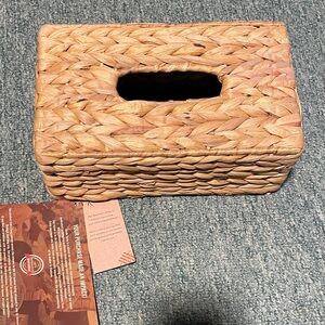 Tissue Box Cover NWT